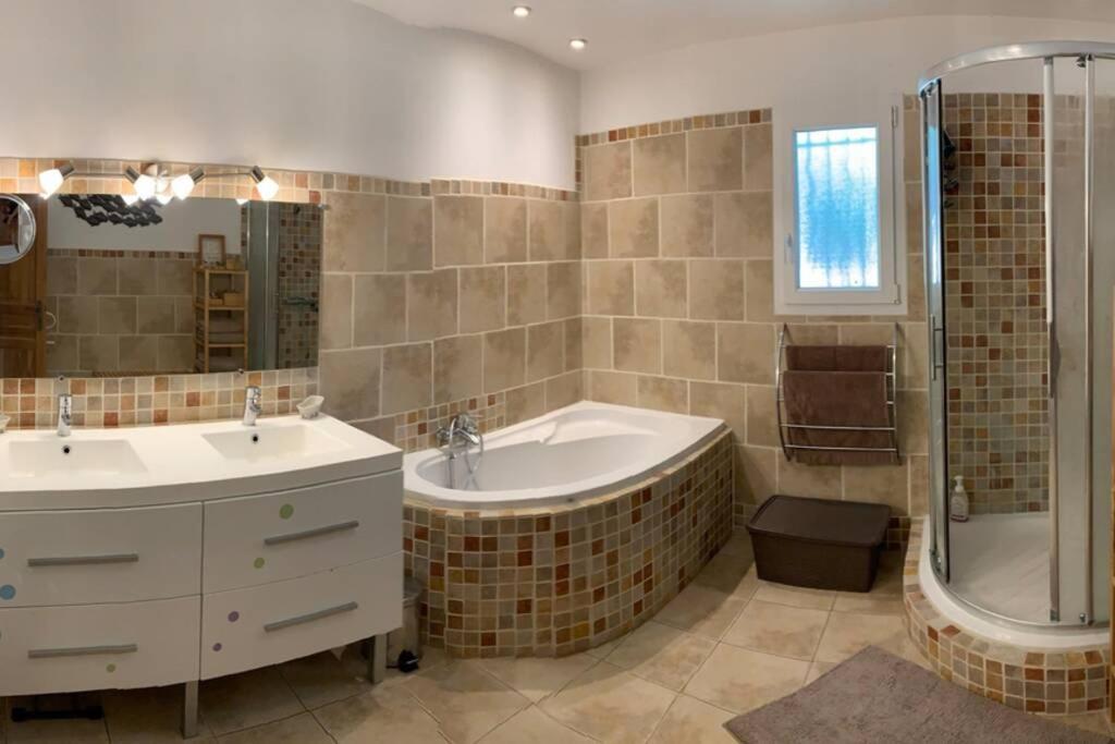 Maison Spacieuse Et Calme Pres De La Cite Villa Alairac Екстериор снимка